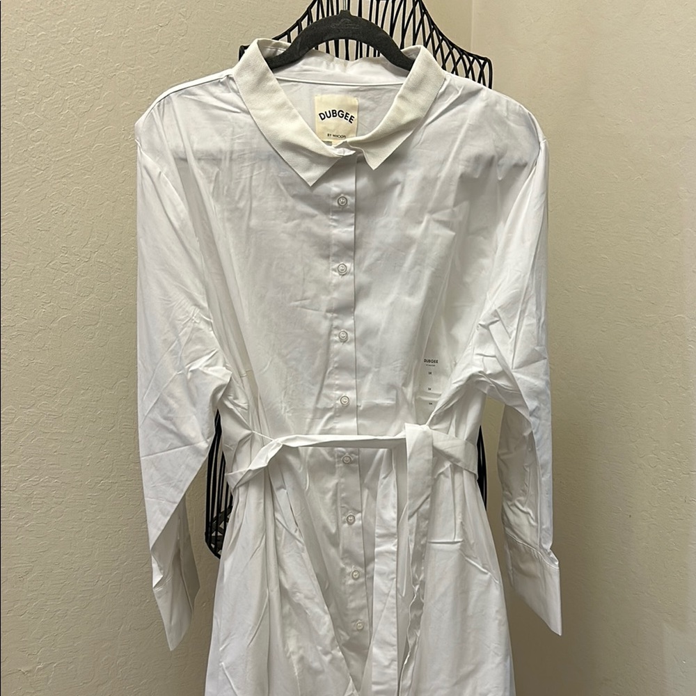 DUBGEE By Whoopi White Button-Up Tunic Top